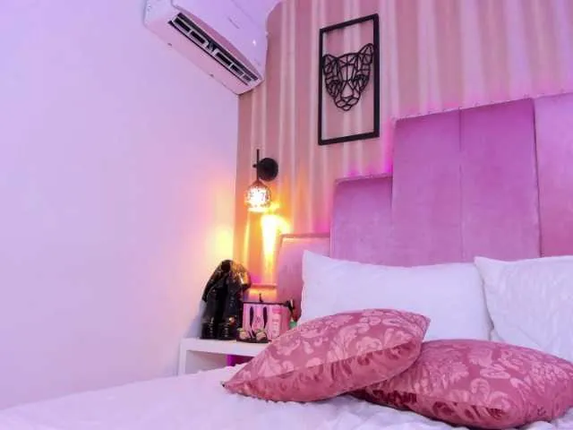 SamanthaAdelle's Thumb Image