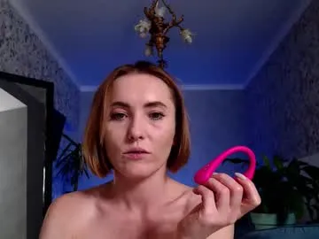 clara_bendover Image 16