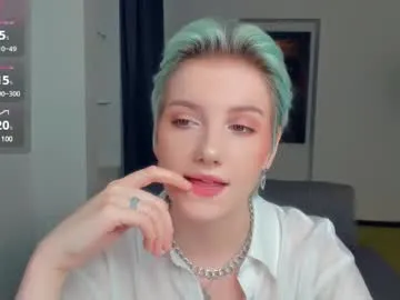 nakishacroshaw Image 4