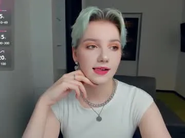 nakishacroshaw Image 6