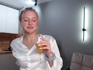 roselyn_rose's Thumb Image