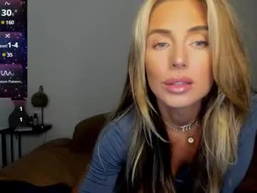 theselina_kyle Image 6