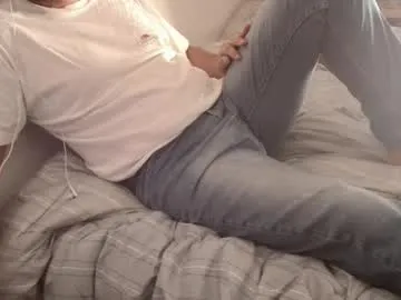 under_thedesk Image 8