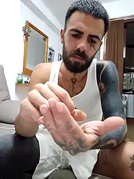 charlye_inkkkk's Thumb Image