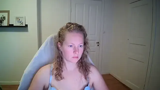 Girlnina-1995 Image 13