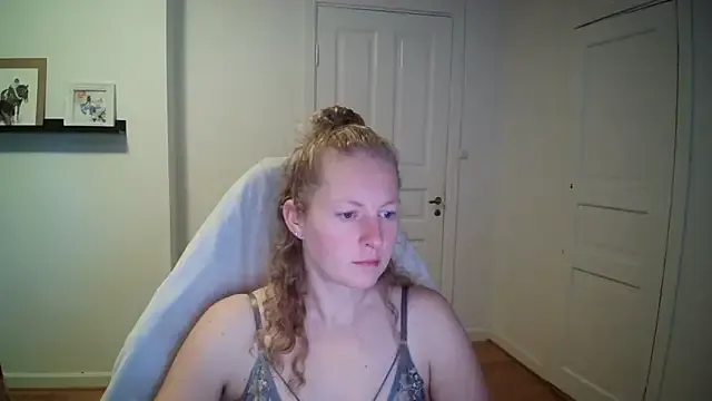 Girlnina-1995 Image 14