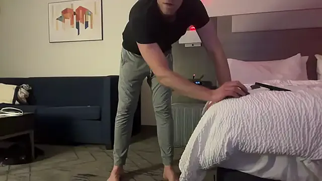 HungNbored1119 Image 5