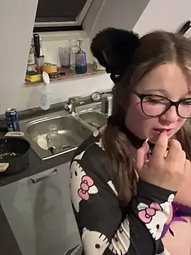 LittleChaosQueen Image 7